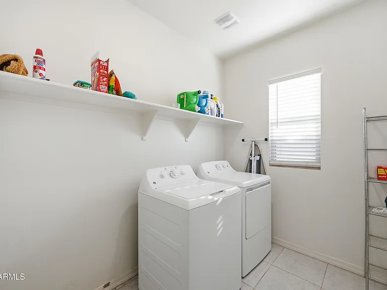 2022 E New Bonnet Ln — Photo 17