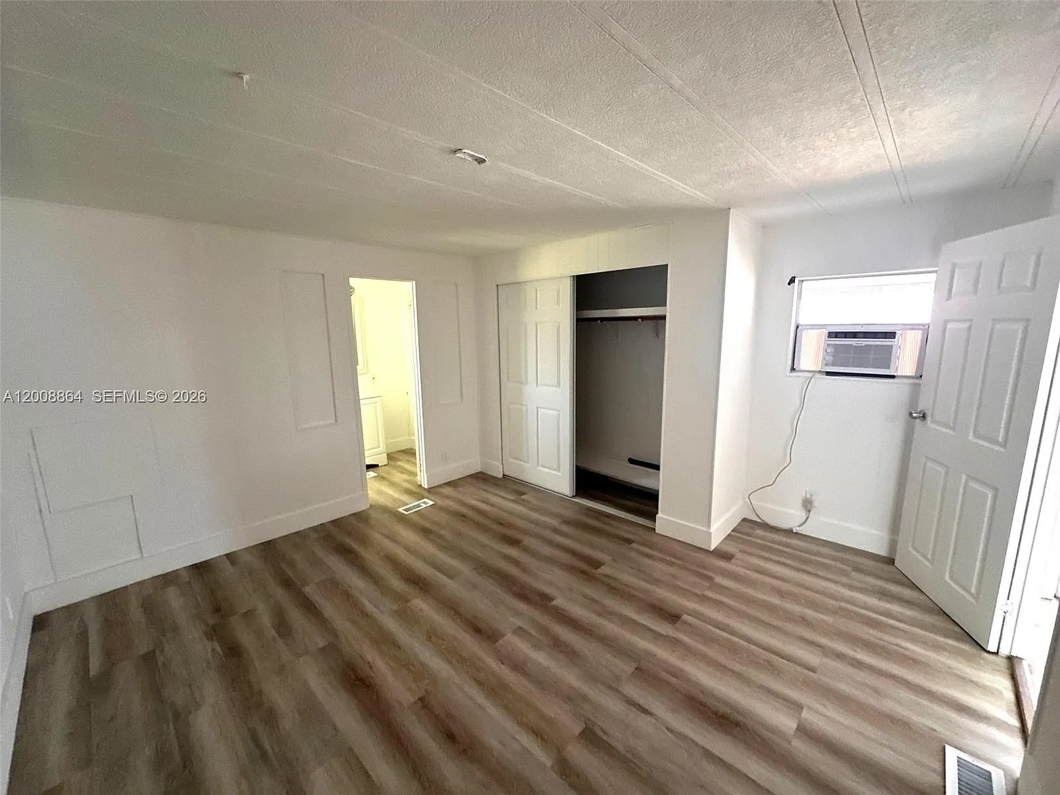 Ravenswood Estates & Mari — Photo 4