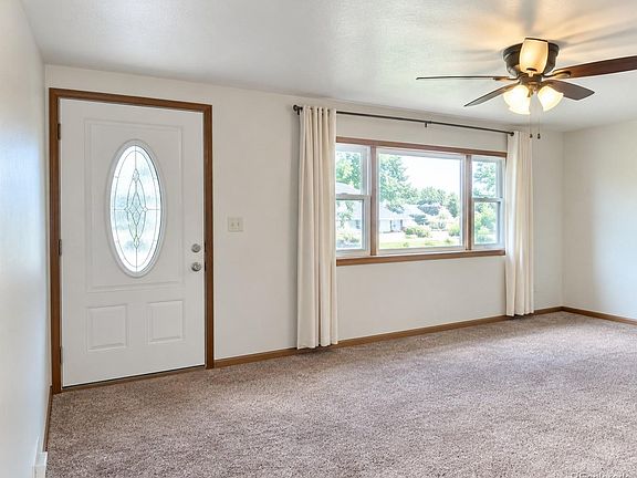 3rd image of 838 O Avenue