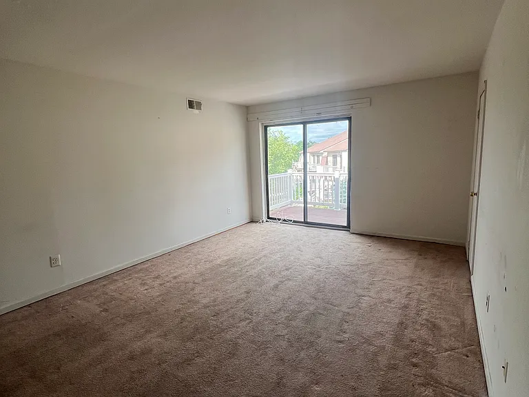 6923 Hilltop Dr — Photo 1