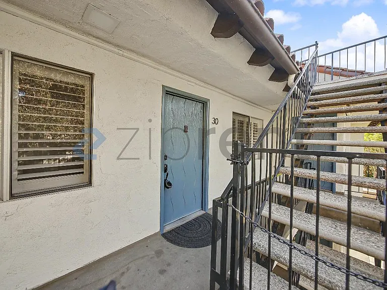 1701 Anacapa St #30 — Photo 20