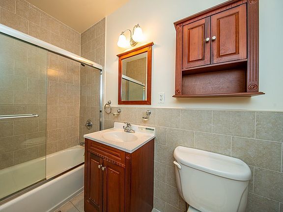 3rd image of 312 W 101st St APT 8