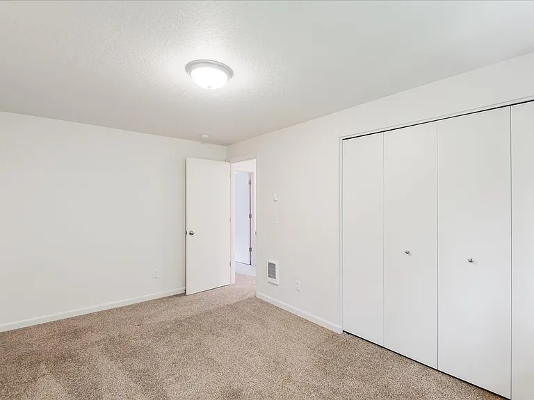 4718 NE Hazel Dell Ave — Photo 18