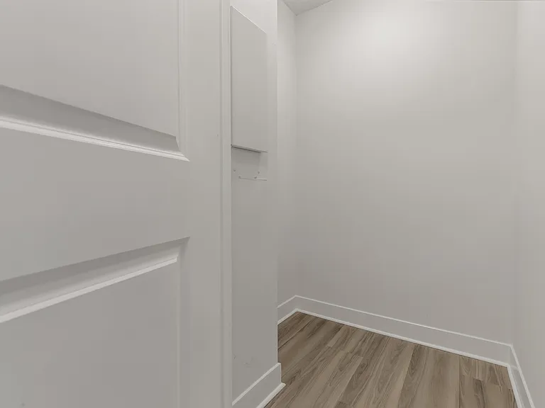 1201 Walden Cir — Photo 39