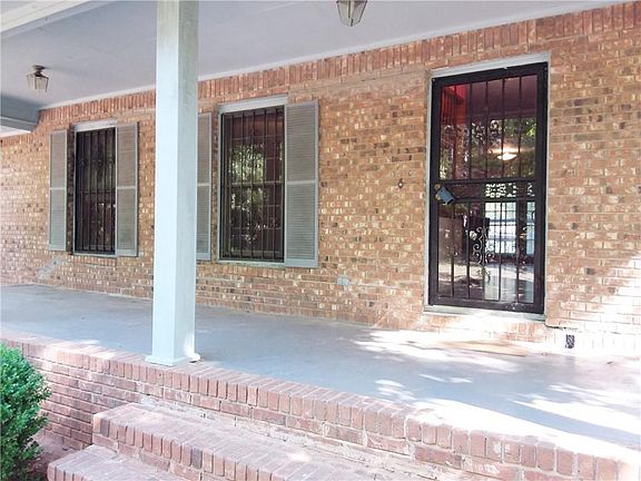 4th image of 110 Birdsong Ln