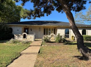 2613 Spring Valley Dr, Bedford, TX 76021