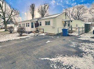 911 E North East St, Gas City, IN 46933