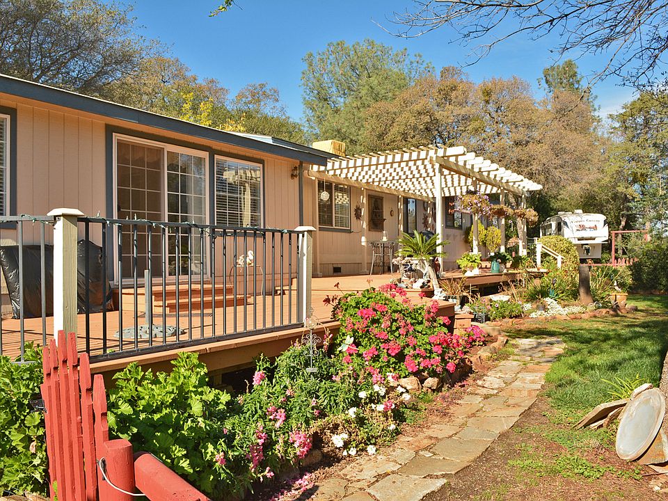Main House - Front Porch