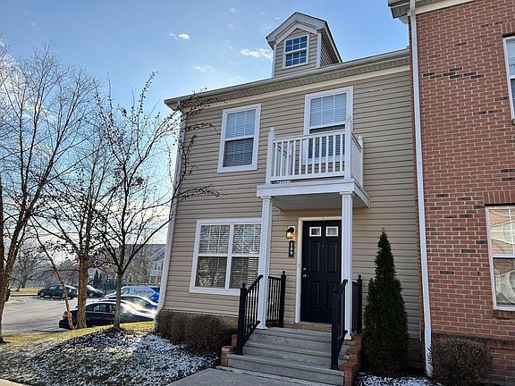 2nd image of 109 Gifford Rd #32