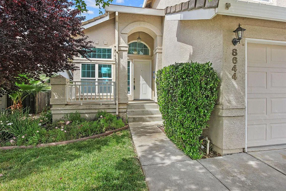 8644 Spring House Way photo 1