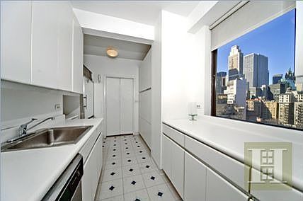 3rd image of 167 E 61st St APT 17C