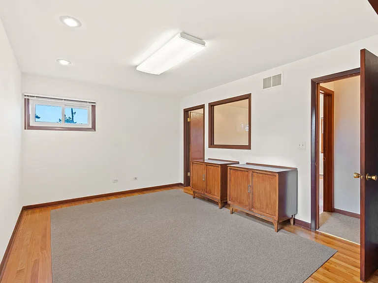 123 Ogden Ave — Photo 19