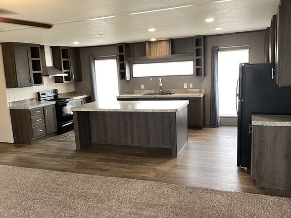 4th image of 552 Bandera St #354