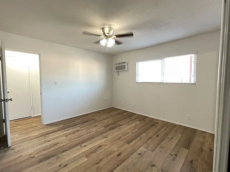 5555 Klump Ave — Photo 15