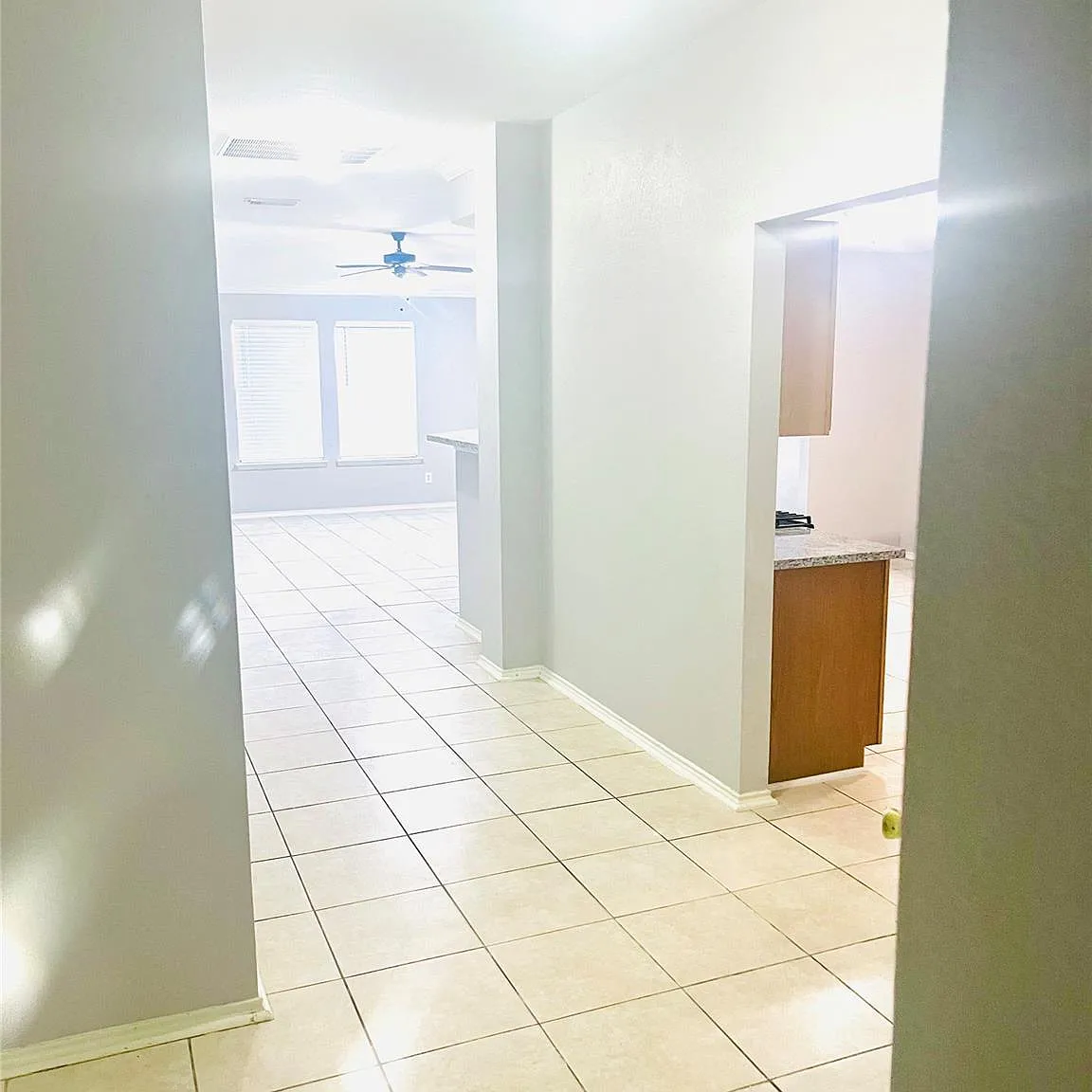 4 bed, 2.0 bath, 1910 sqft, $1,800 — Photo 2