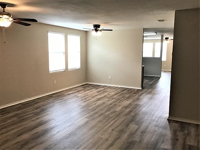1620 Baxter Springs Dr — Photo 5