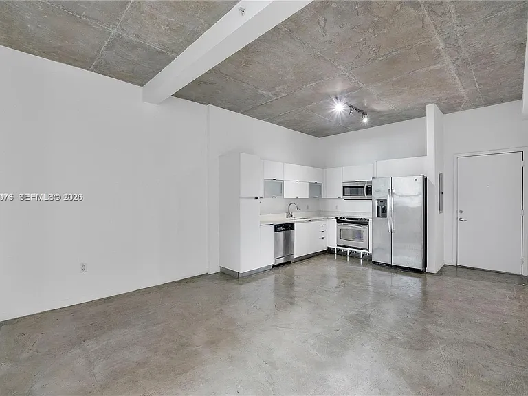 234 NE 3rd St #1404 — Photo 4
