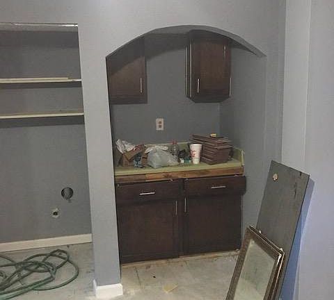 3rd image of 615 Camelot Dr #615