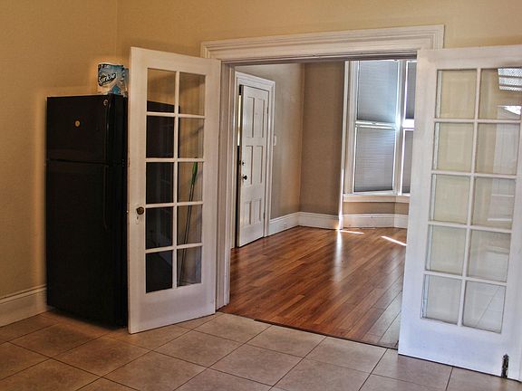 3rd image of 2908 Folsom St #A