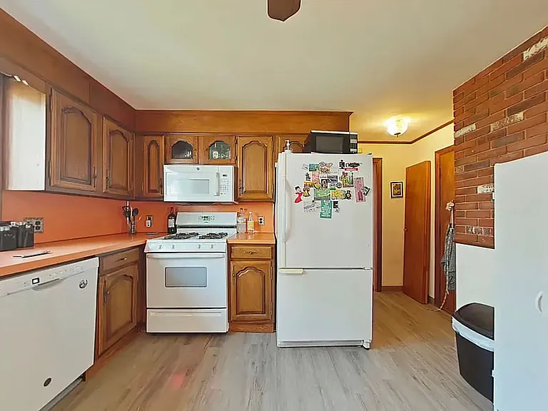 161 Otis St #B — Photo 5