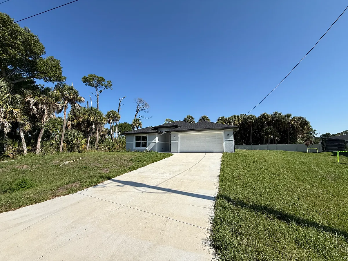 Building Photo - 4252 Sunburst Ave