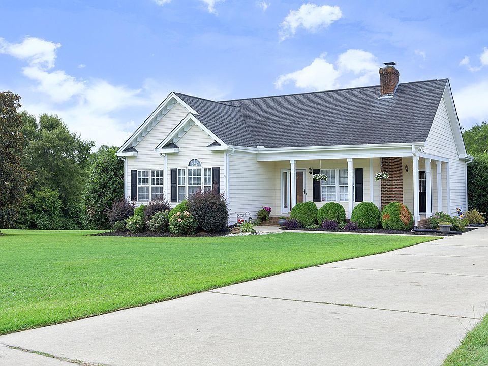 1st image of 211 Sherman Lakes Dr