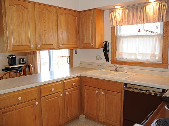 3rd image of 1112 S Nightingale Dr