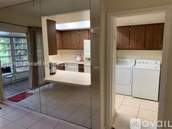 3rd image of 6709 Crooked Palm Ln