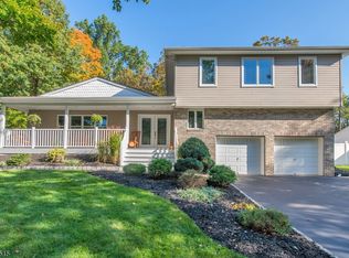 4 Woodbine Trl, Parsippany, NJ 07054
