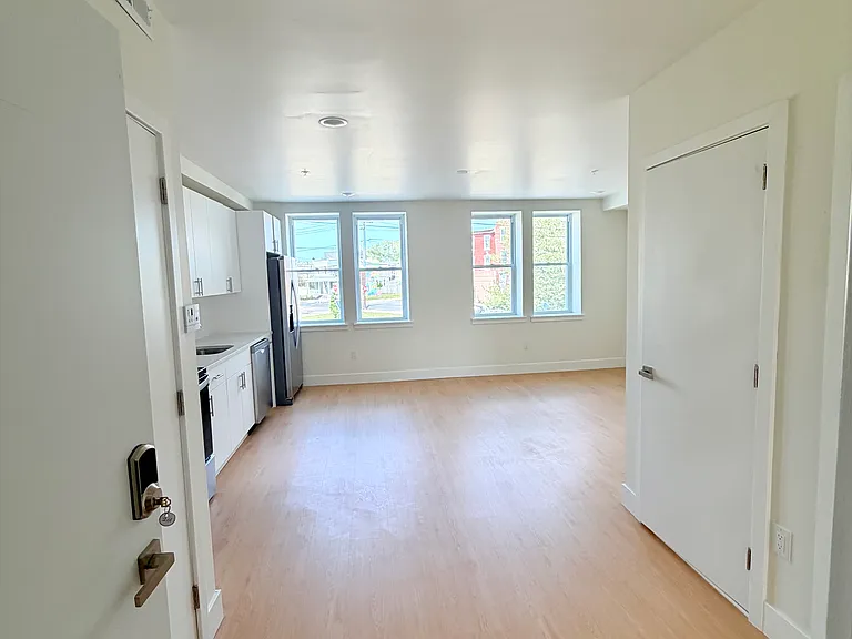 4212 Lancaster Ave #201 — Photo 2