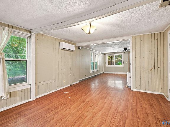 12th image of 710 County Road 317
