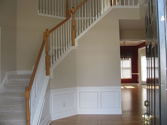 2nd image of 900 Mount McKinley Dr