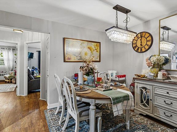 4th image of 1020 E 213th Street
