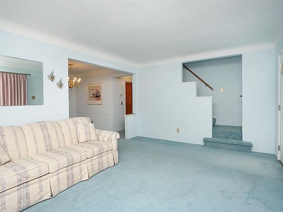 5th image of 1486 Balfour Ln