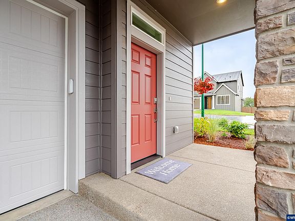 4th image of 3246 Butte Dr