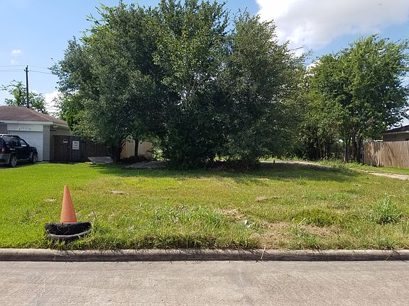 4th image of 5246 Fairgreen Ln