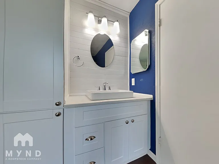 8709 Verona Trl — Photo 15