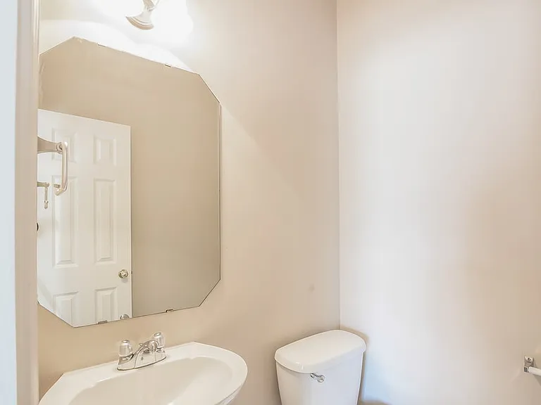 1132 Hoska Cv — Photo 13