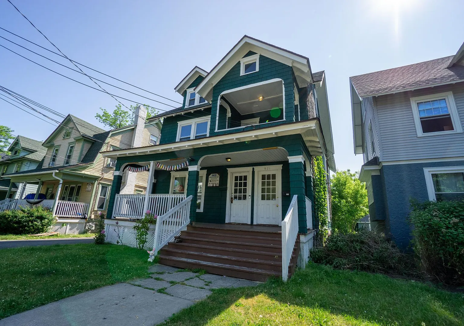 971 Lancaster Ave - Available 7/1/27 - Beautiful Duplex Within Walking Distance To Campus — Photo 2