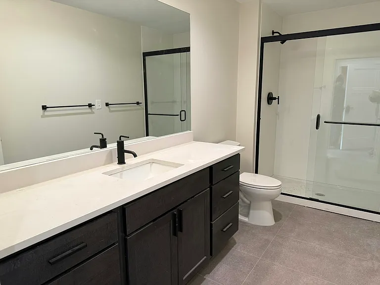 106 E Erie St #2A — Photo 3