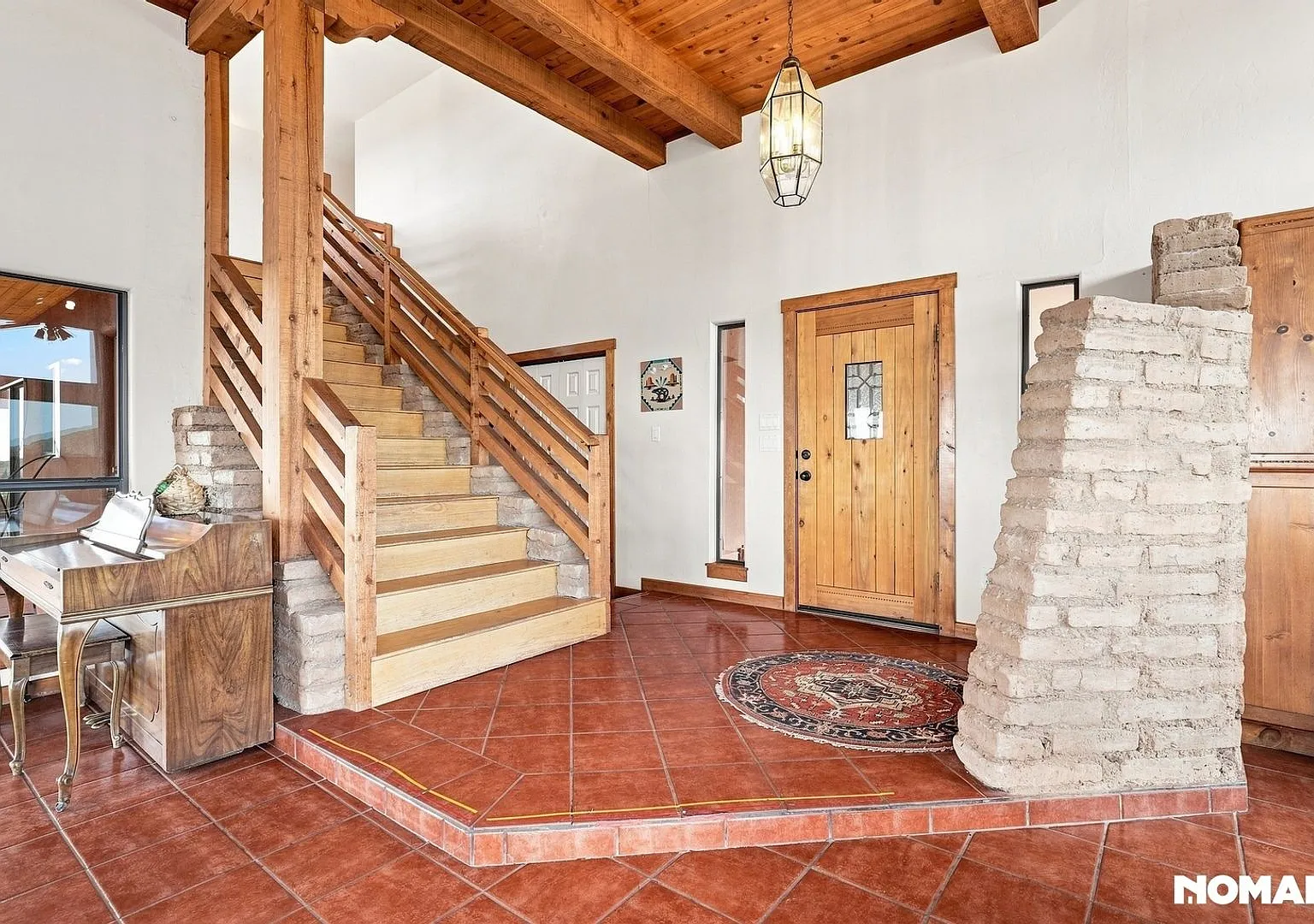 Executive Home in Soledad Canyon with Unparalleled Views — Photo 4
