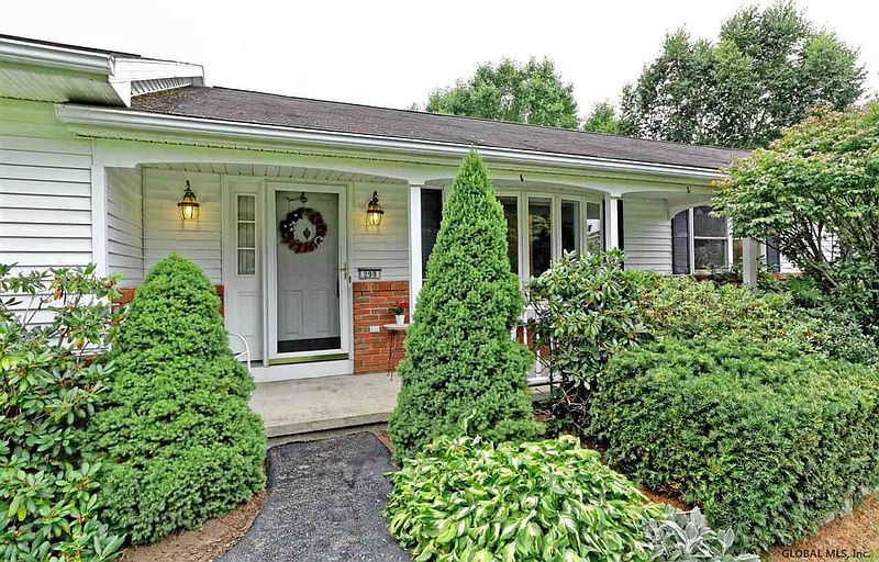 2nd image of 290 RUHLE Road