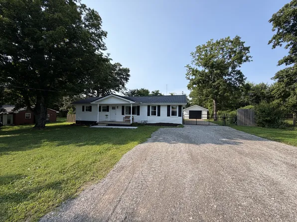 212 Oak Hill Dr, Vanleer, TN 37181