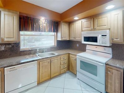 9541 Sunrise Lakes Blvd APT 204, Sunrise, FL, 33322