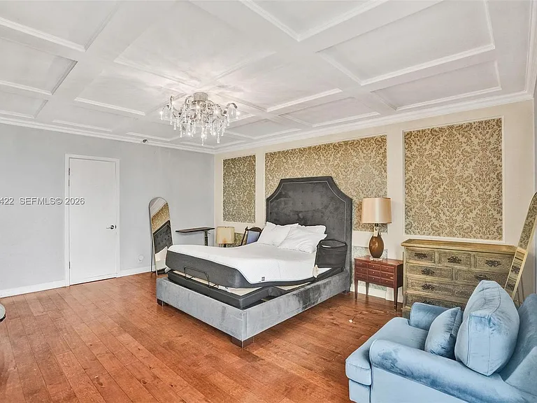 19355 Turnberry Way #8K — Photo 14