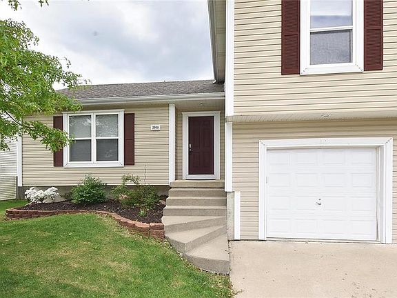 3rd image of 2909 Rolling Hills Dr