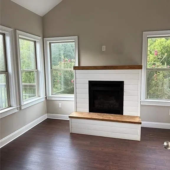 307 Ashgrove Ct — Photo 2