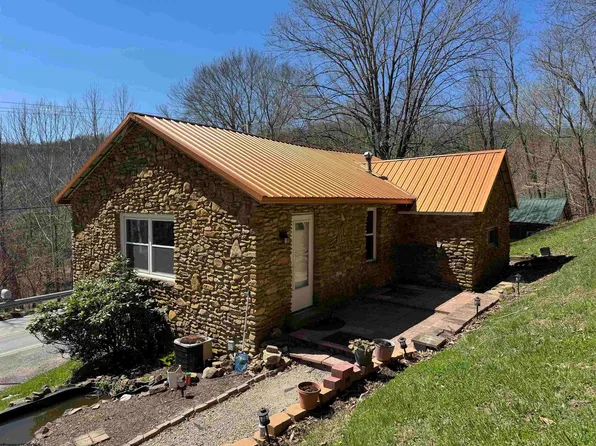 968 Bunner Ridge Rd, Fairmont, WV 26554
