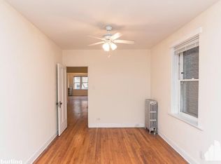 2250 N Burling St #827, Chicago, IL 60614