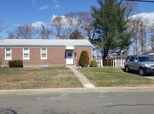 30 Campfield Dr, Fairfield, CT 06825